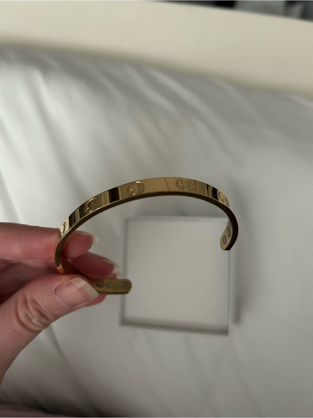 🆕 NWT Calmi Bracelet - Signature Edition- Gold